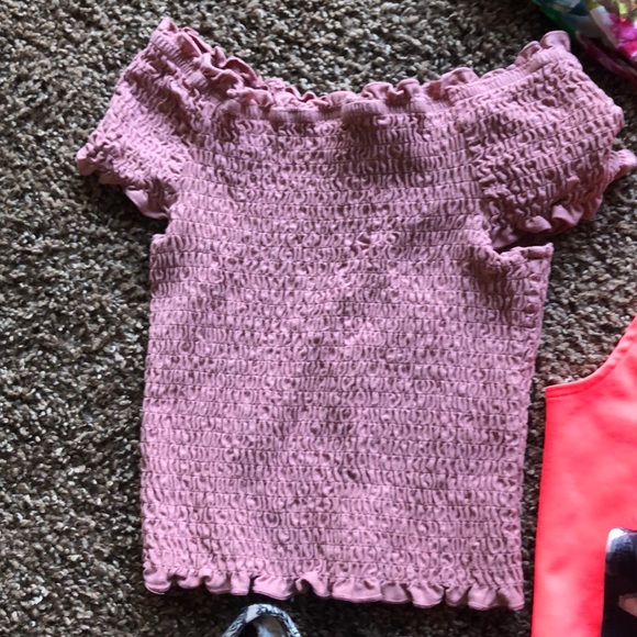 Crop Top BUNDLE! - Picture 5 of 7